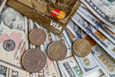 Dolar nakit ve kredi kartları