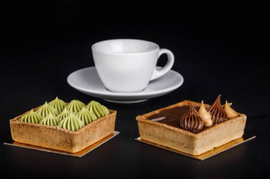 lezzetli kek ve çay