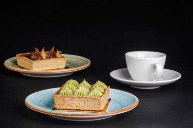 lezzetli kek ve çay