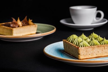 lezzetli kek ve çay