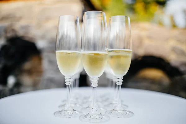 Fulla glas champagne — Stockfoto