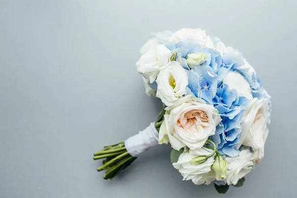 Buquê de flores de casamento — Fotografia de Stock