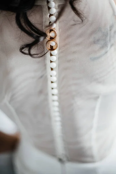 Noiva em vestido de noiva elegante — Fotografia de Stock