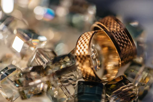 arka plan ile alyans 