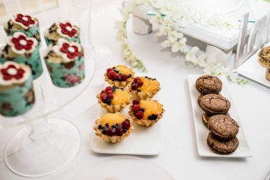 Düğün resepsiyonu çikolata