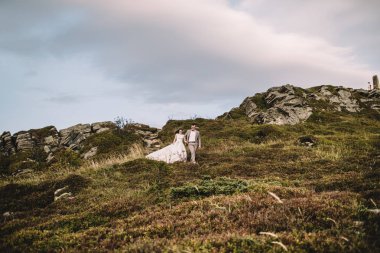 Mutlu güzel gelin ve damat 