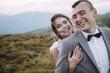 Mutlu güzel gelin ve damat 