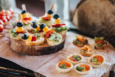 Güzel yemek Ziyafet tablo dekore edilmiş