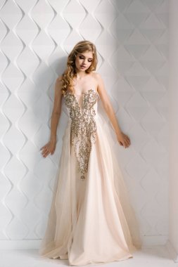 güzel elbise, genç kız 