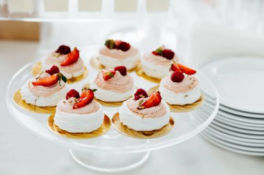 lezzetli tatlı büfesi kekler