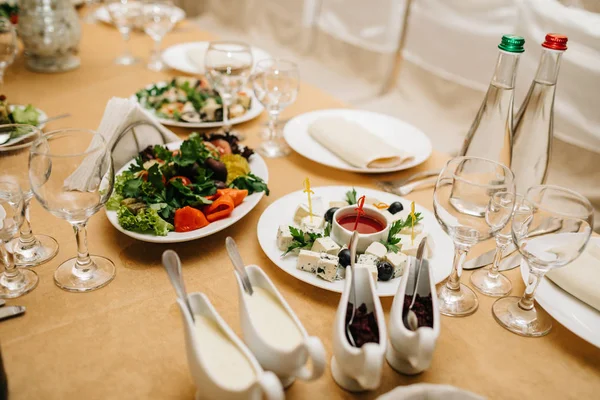 Kaasschotel Salade Tafel — Stockfoto