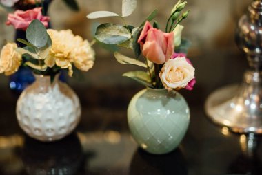 Çiçekli düğün buketi