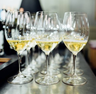 Tam soğuk şampanya flüt