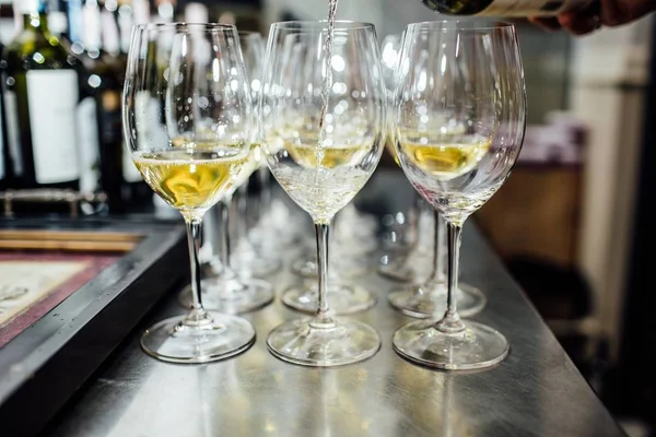 Full cold champagne flutes — Stock Photo, Image