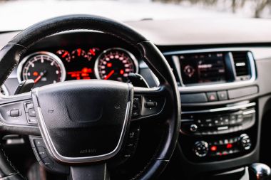 Yeni modern araba iç.