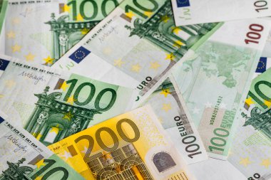 Euro banknot kapatın. Birkaç yüz euro banknot