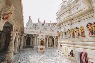 Prambanan Tapınağı'nda inanılmaz gündoğumu. Yogyakarta büyük Hindu mimarisinde. Java Adası, Endonezya