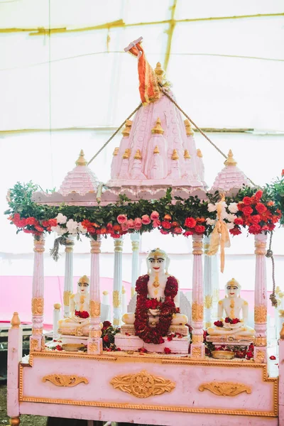 Altar Biara Dengan Dewa Dewa Padmasambhava Patung Buddha India — Stok Foto