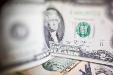 Amerikan doları kapanıyor.