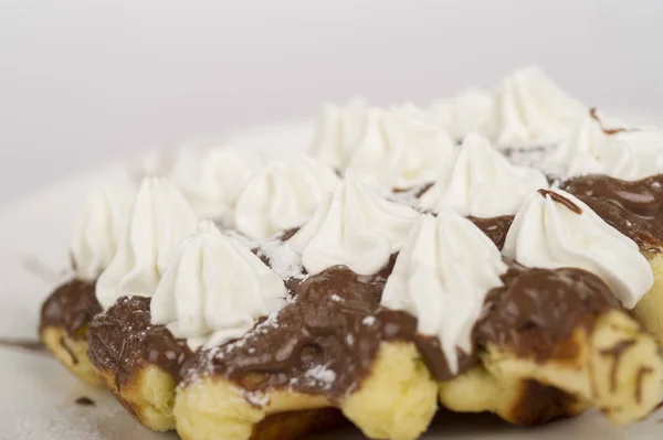 Close Shot Delicious Belgian Waffle Chocolate Topping Whipped Cream — Stok fotoğraf