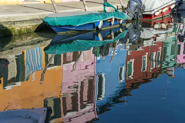 Een weergave in Burano, Venetië, Italië — Stockfoto