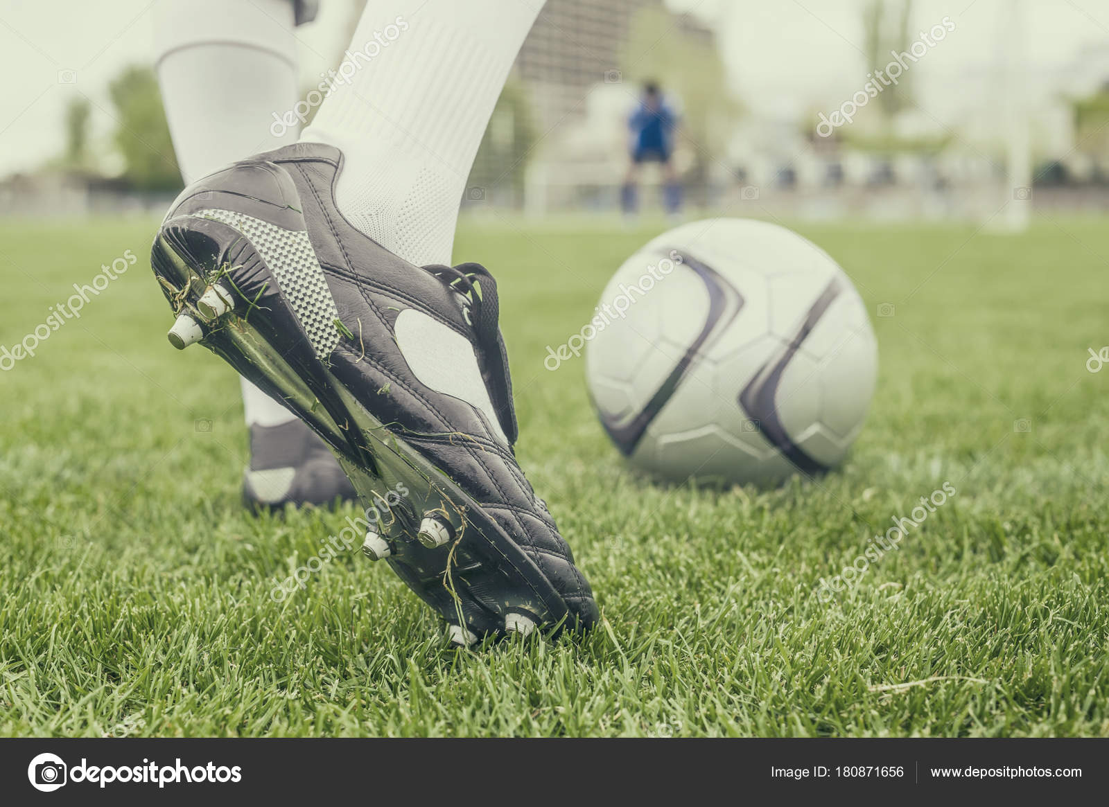 Futebol Imagens – Procure 1,679,482 fotos, vetores e vídeos
