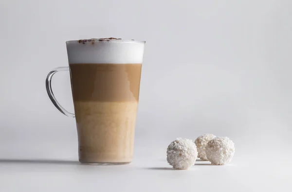 Café con leche y postre — Foto de Stock