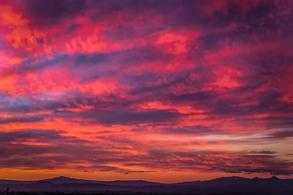 Natural Sunset Sunrise Bright Dramatic Sky Dark Earth Mountain Landscape — Stock Photo, Image