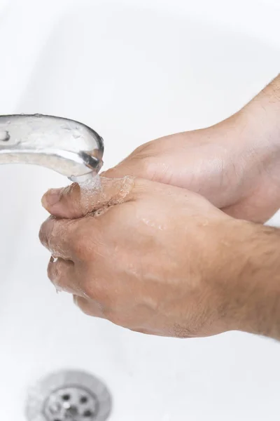 Man Wast Zijn Handen Badkamer Beste Bescherming Tegen Corona Virusinfectie — Stockfoto