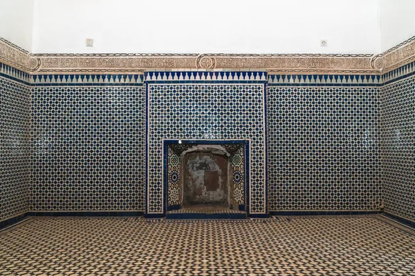 在巴伊亚州宫-摩洛哥马拉喀什手工摩洛哥马赛克 — 图库照片