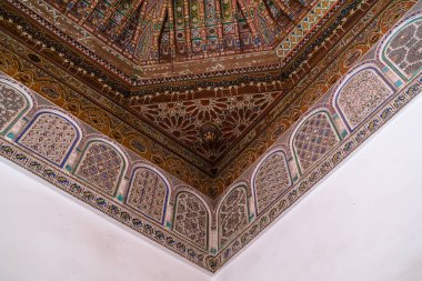 bahia palace içine renkli oryantal tavan parçası