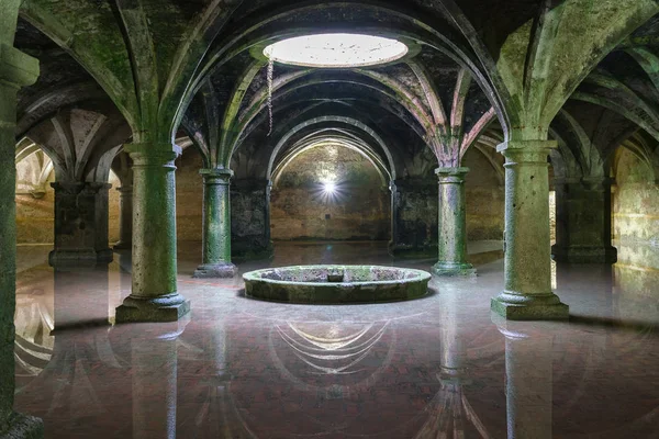 Reflexión de la Cisterna Manuelina en El-Jadida, hito de Marruecos — Foto de Stock