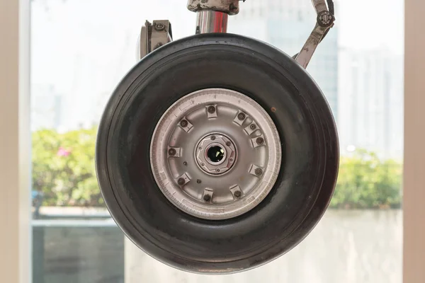 Close up of an airplane undercarriage or landing gear — Stock Photo, Image