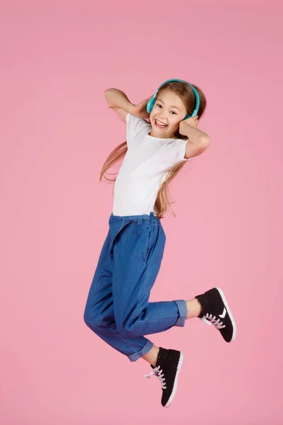 Bailando Cantando Adolescente Escuchar Música Interés Inicial Basado Música Recomendada — Foto de Stock