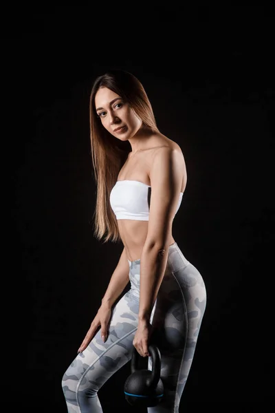 Ejercicio Fitness Mujer Sosteniendo Pesas Bíceps Entrenamiento Fuerza Hermoso Instructor —  Fotos de Stock