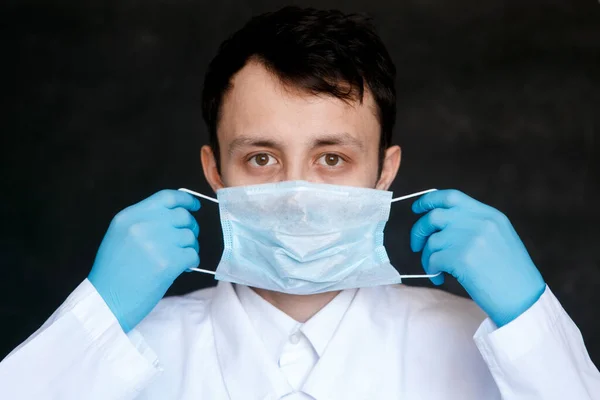 Coronavirus Χειρουργική Μάσκα Γιατρός Φορώντας Μάσκα Προστασίας Του Προσώπου Κατά — Φωτογραφία Αρχείου