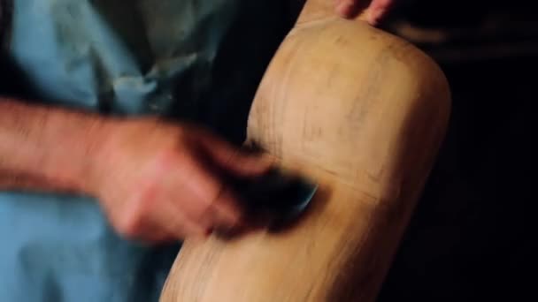 Luthier maker workshop and classical music instruments making musical instruments - tar - national Azerbaijani musical instrument. Testing and crafting old musical instrument. Luthier work. — Stock Video