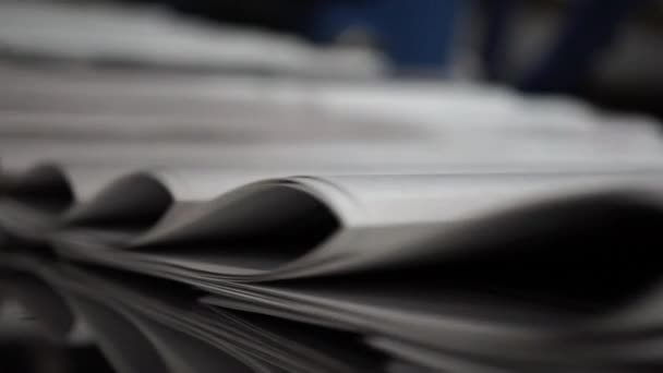 Imprimez le journal à courte distance. Le processus d'impression offset et roll . 