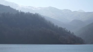 Göl Göygöl Azerbaycan orman su ve gökyüzü manzara video