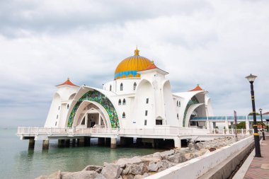 Melaka Boğazı Camii (
