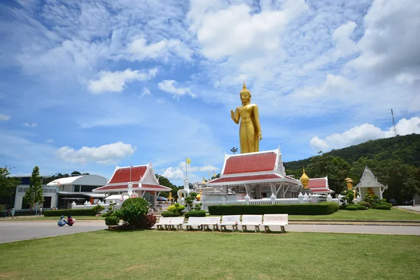 Golden Buddha w Hatyai, Songkhla, Tajlandia — Zdjęcie stockowe