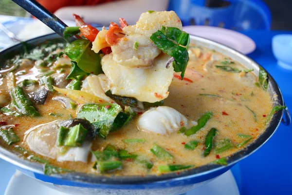Tom Yum polévka, thajské jídlo — Stock fotografie