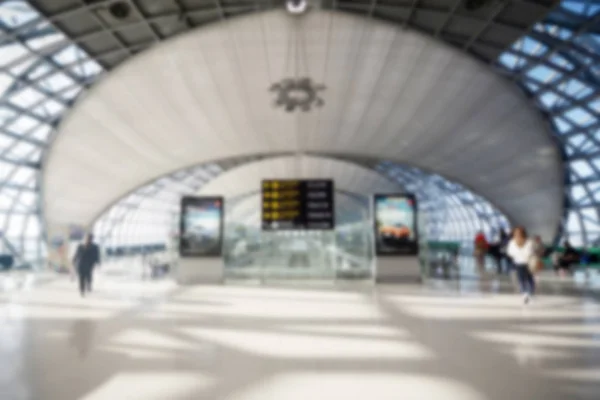 Blurred image of Passenger at the airport terminal. — Stock Photo, Image