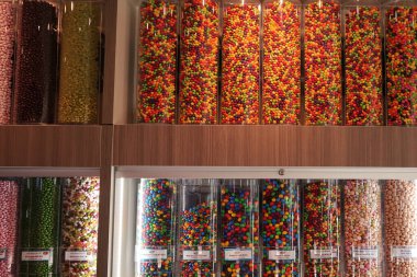 Renkli şekerler ve tatlılar