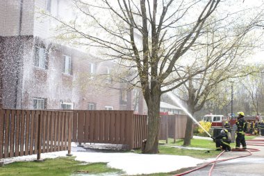 Editoryal apartmanda yangın