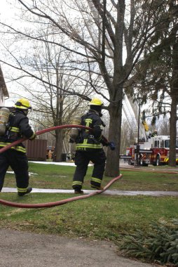 Editoryal apartmanda yangın