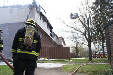 Editoryal apartmanda yangın