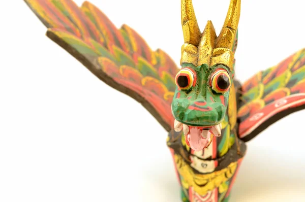 Dragon chinois sculpté en bois — Photo