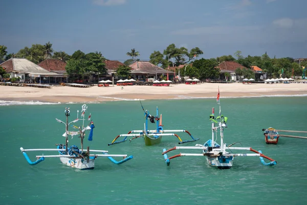 Balinese coastline with traditional local boats. — Stock Photo, Image