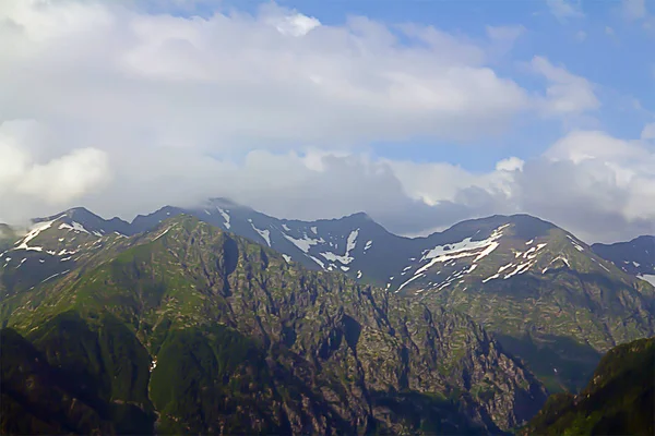 Skaliste Szczyty Gór Kaukazu Rozciągają Się Krawędzi Krawędzi Oddali — Zdjęcie stockowe